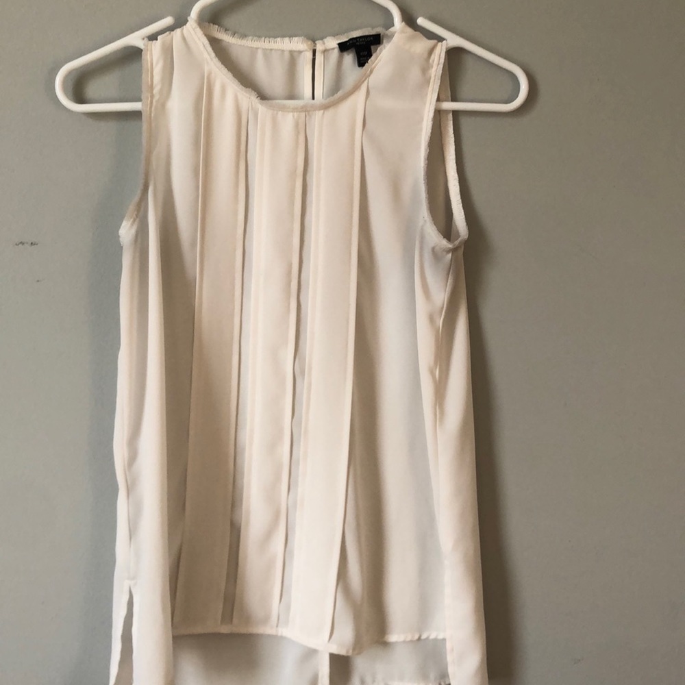 Ann Taylor pleated fringed tank in off white